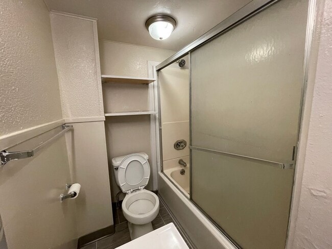 Building Photo - ALLS377