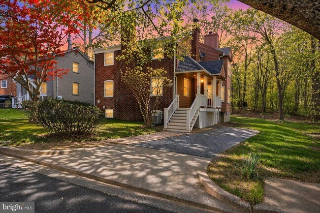 Building Photo - 5736 8th Rd N