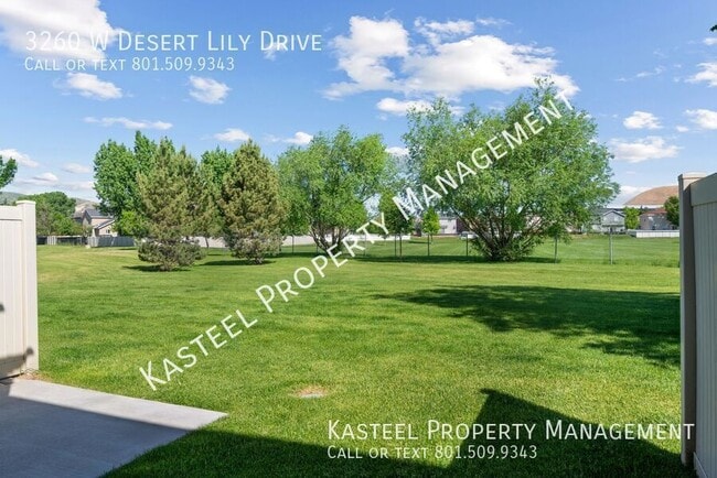 Building Photo - 3260 W Desert Lily Dr