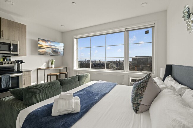 Building Photo - 501 N Perth St