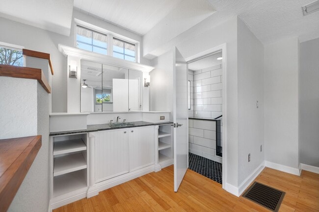 Building Photo - Historic Granada Terrace Home in St. Pete!!