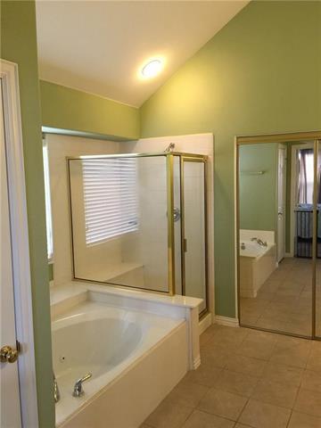 Building Photo - 5605 Seneca Dr