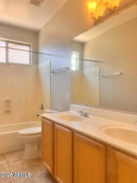 Building Photo - 1683 S Heritage Dr