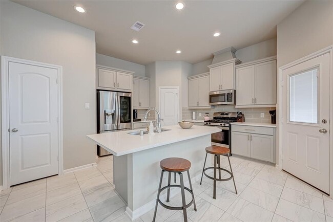 Building Photo - 2523 Terrace Point Dr