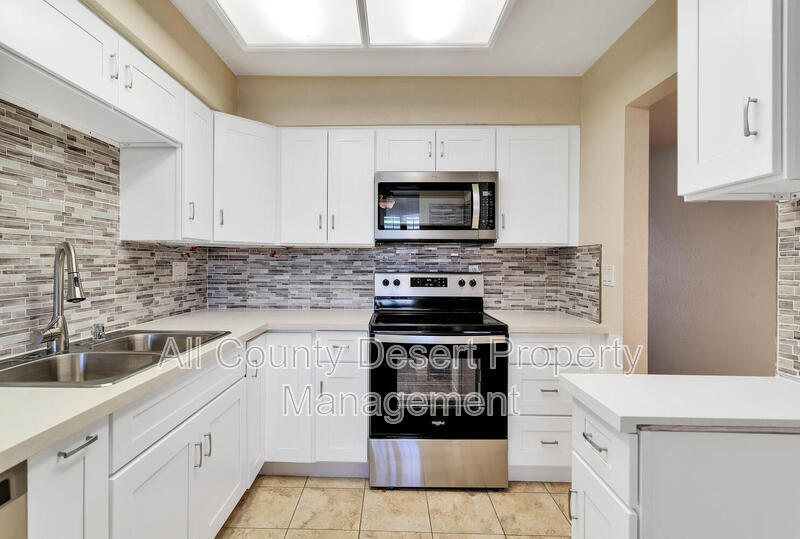 Building Photo - 73885 Saquaro Ct