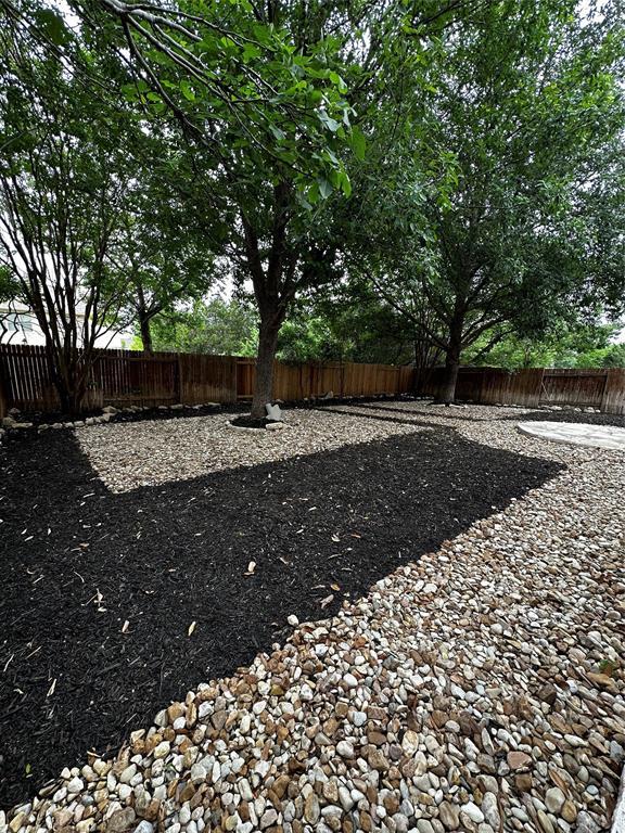 Building Photo - 925 Cavalry Ride Trail