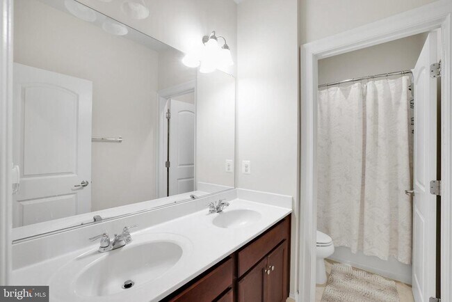 Building Photo - 3037 Moore Ln