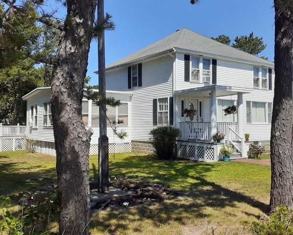 Building Photo - 72 Oceanside Dr
