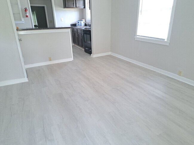 Building Photo - Beautiful Two Bedrooms newly renovated