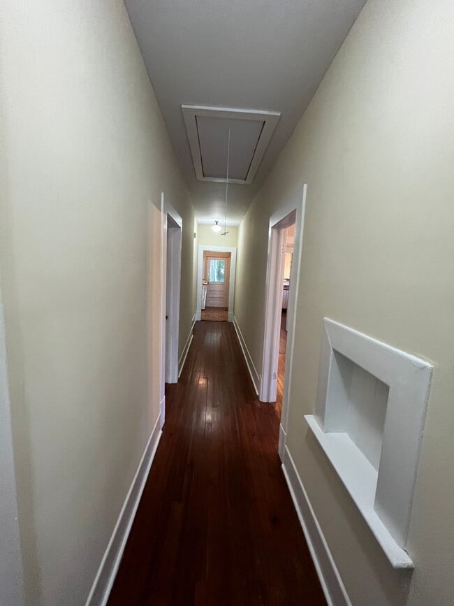 Building Photo - Charming Capital Heights Home