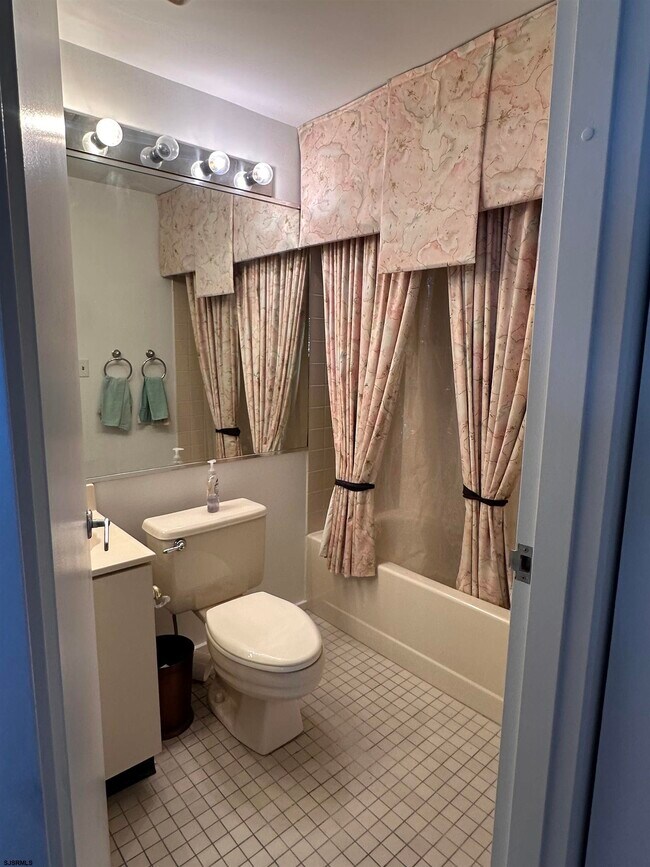 Building Photo - 3101 Boardwalk