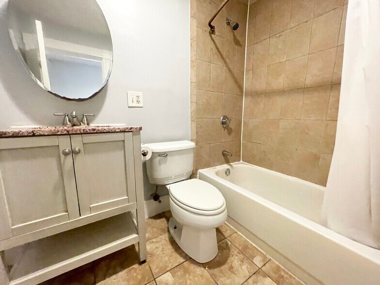 Building Photo - 76 Saint Stephen St