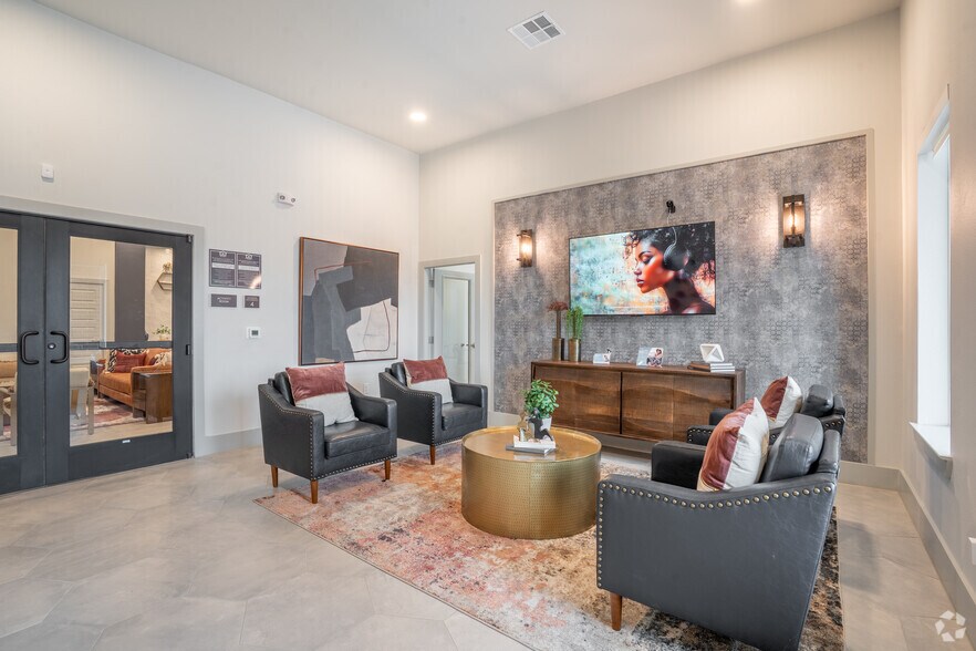 Primary Photo - Lofts at Hartsook