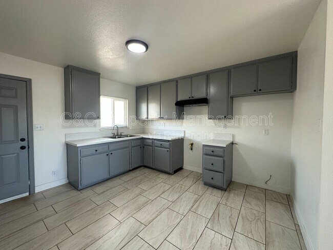 Building Photo - 21490 Bear Valley Rd