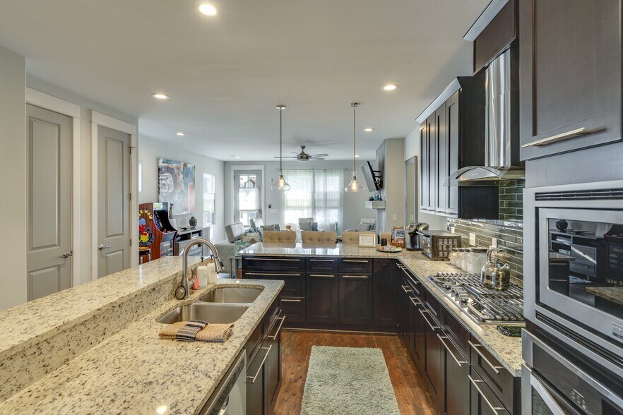 Large Kitchen with penty of storage - 1922 14th Ave N