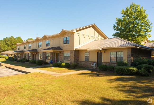 Building Photo - Montevallo Villas