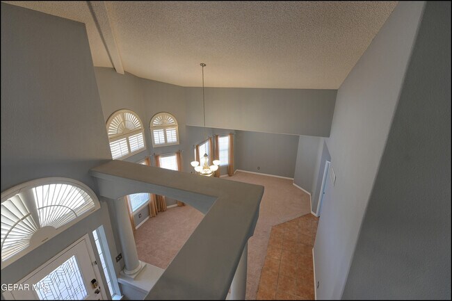 Building Photo - 6300 Franklin Vista Dr