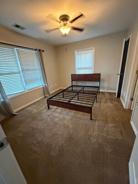 front bedroom - 2215 Greene St