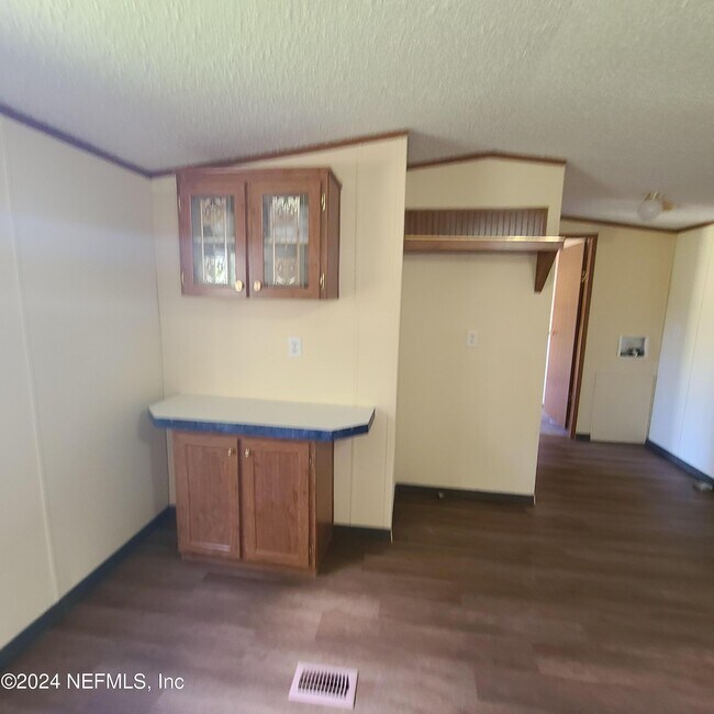 Building Photo - 200 Amberjack St