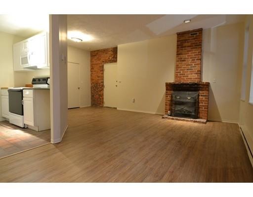 Building Photo - 38 St Germain St