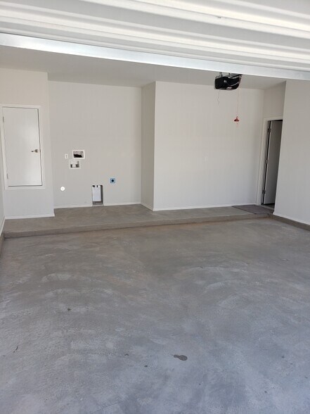 Building Photo - 3469 Dana Grey