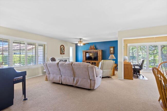 Building Photo - Sweeping Views! Rare and Peaceful 5-home e...