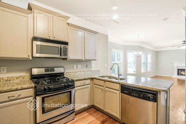 Building Photo - 2507 Brentford Pl