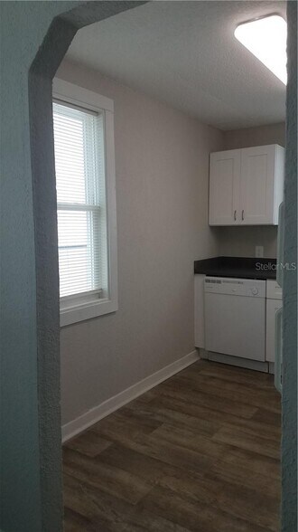 Kitchen-Room for Cafe Tbl - 2115 W Cass St