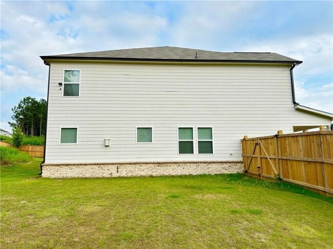 Building Photo - 830 Elderberry Ct