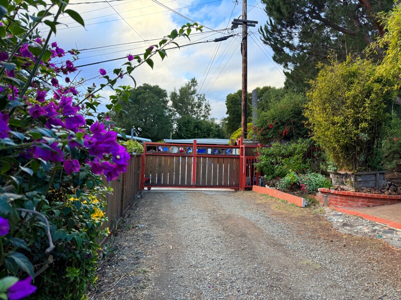 Building Photo - 4284 Maybelle Ave