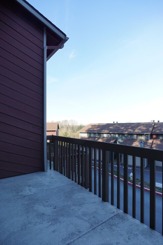 Building Photo - 25046 Lake Fenwick Rd