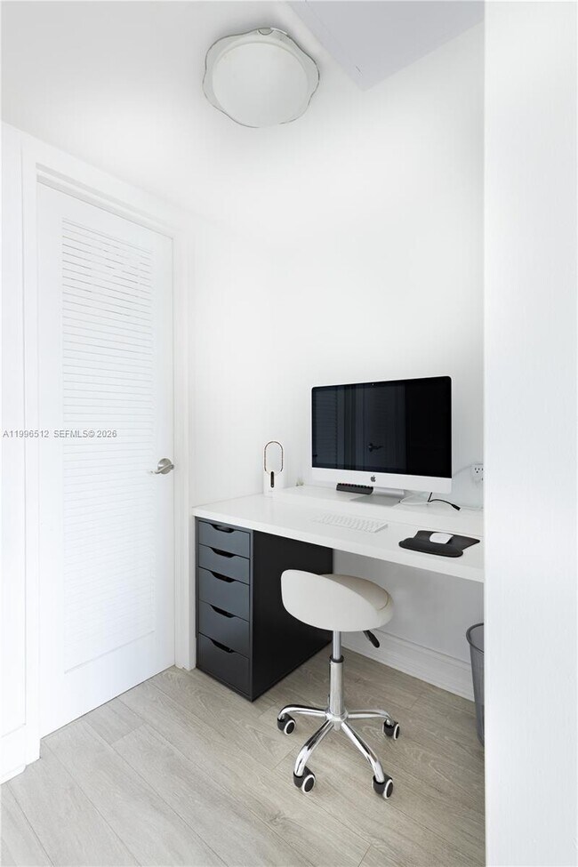 Building Photo - 5161 Collins Ave