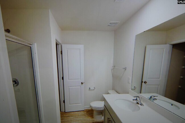 Building Photo - 457 Delahays Rd