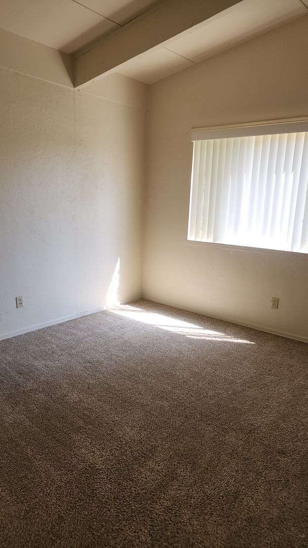 Building Photo - 139