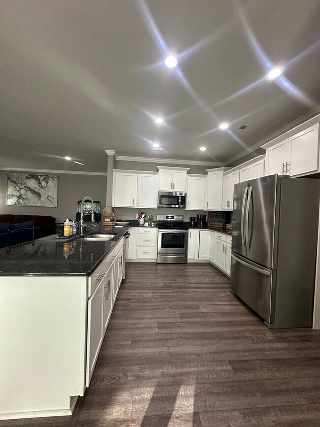 Building Photo - 225 Winding Creek Way