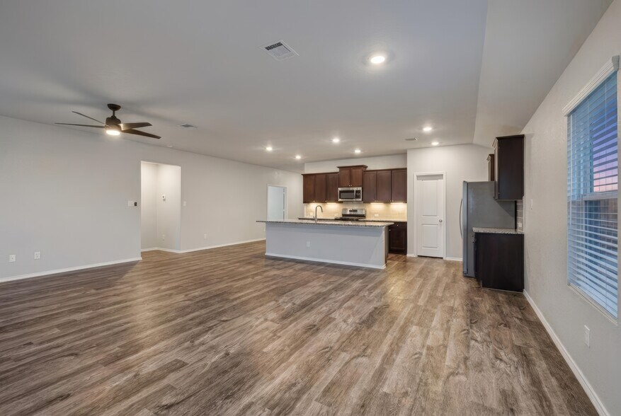 Building Photo - 31681 Nimbus Dr