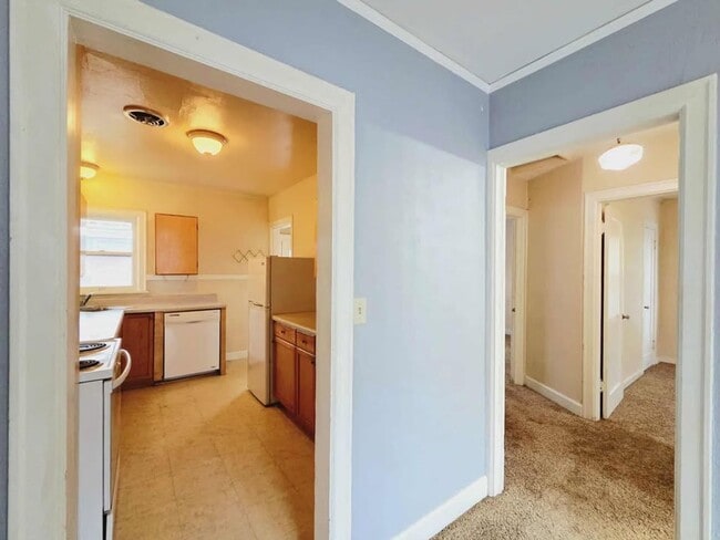 Building Photo - Charming 3 Bedroom, 2 Bath House For Rent!!