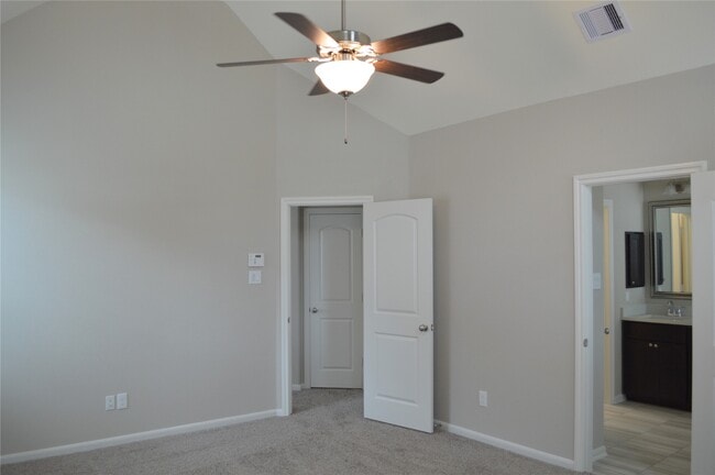 Building Photo - 28043 Rocky Heights Dr