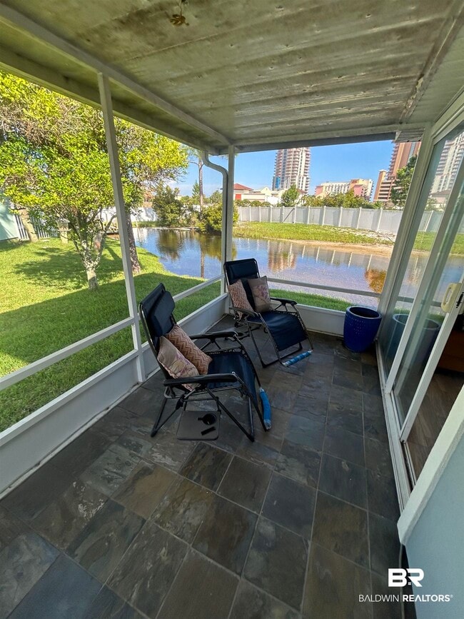 Building Photo - 25343 Windward Lakes Ave