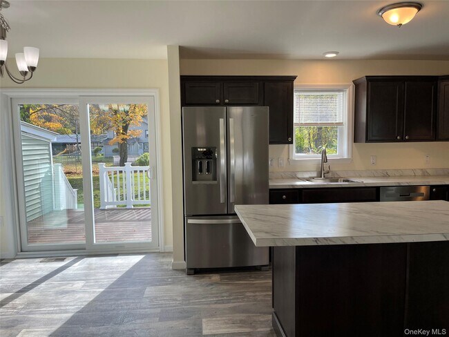 Building Photo - 148 Port Ben Rd