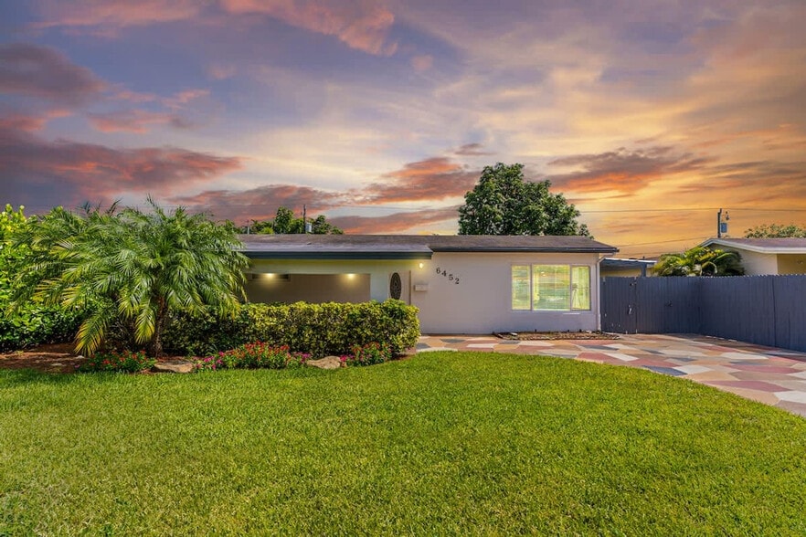 Building Photo - 6452 Custer St