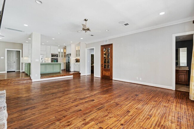 Building Photo - 1705 S Cottonwood Valley Cir