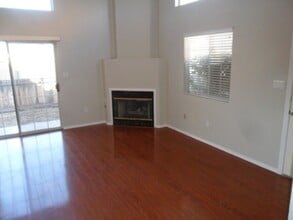 Building Photo - Cute townhome in Northwest side of Albuquerque