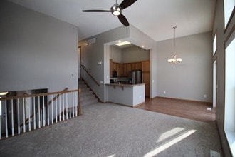 Building Photo - 10651 Pond Curve
