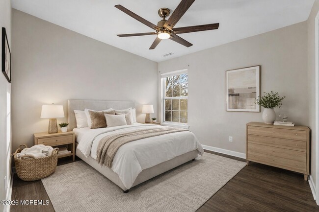 Building Photo - 186 Tulip Ln