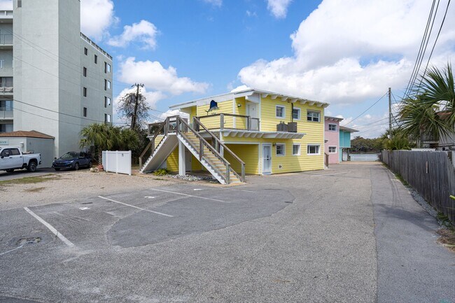 Building Photo - 334 Bluefish Dr