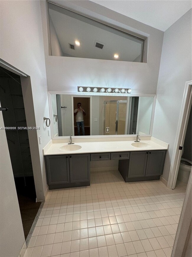 Building Photo - 8965 SW 59th Ct