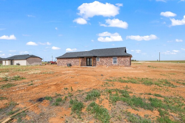 Building Photo - Country Living In Roosevelt ISD!