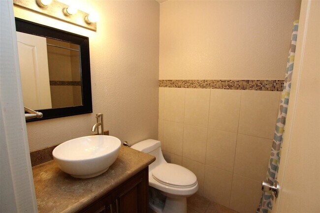 Building Photo - 510 Shiloh Dr