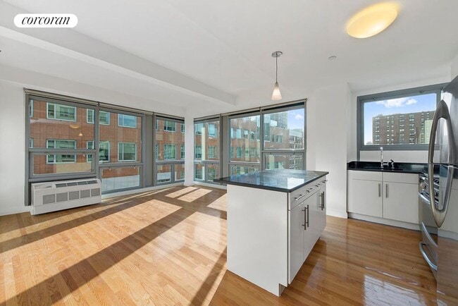 Building Photo - 181 E 119th St